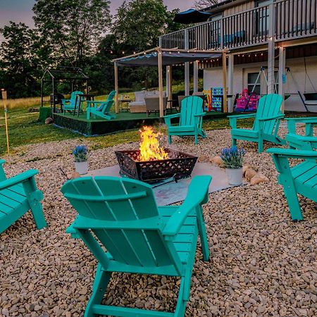 Carloover Vista: Mountain Escape Hot Springs Exterior foto